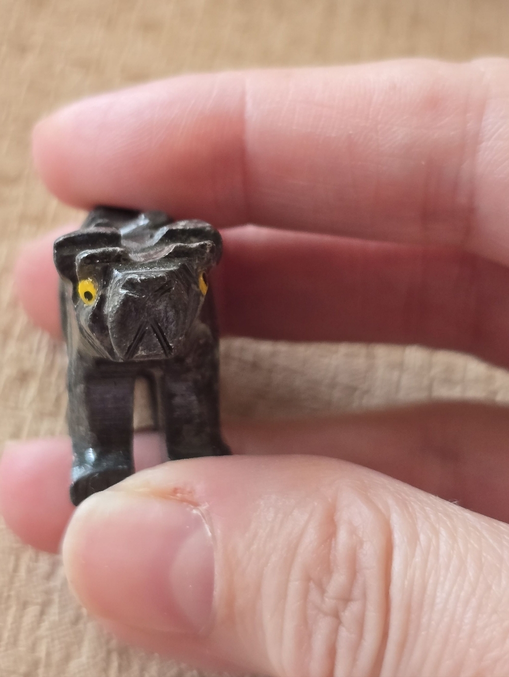 Hand Carved Quartz Bear Figurine - Picture 4 of 4